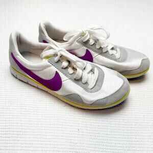 Nike Victoria Sneakers Womens Size 7 Purple White Nike Style 525322-102